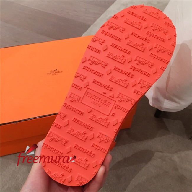 135581575869917_.pic.jpg