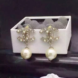 샤넬 귀걸이 B04