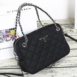 프라다 포코노 퀄팅 미니 체인 토트 겸 크로스백  1BG910