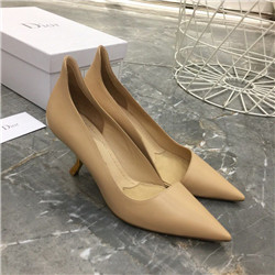 디올  D-675647