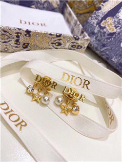디올  D-5674647