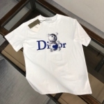 디올  D-74893