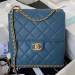 샤넬 핸드백 24cm AS4490