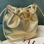 발렌티노 크로스백 250215